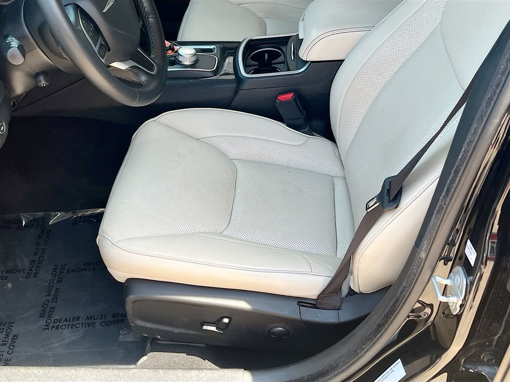 Used 2022 Chrysler 300 Touring L w/ Comfort Group RWD image 19