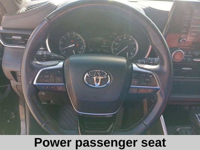 Used 2021 Toyota Highlander XSE image 11