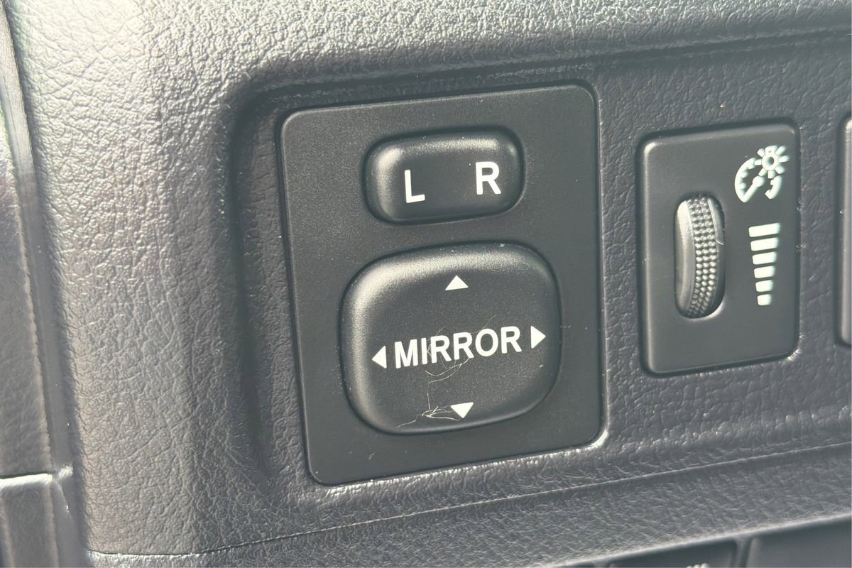 Used 2016 Toyota 4Runner SR5 RWD image 37