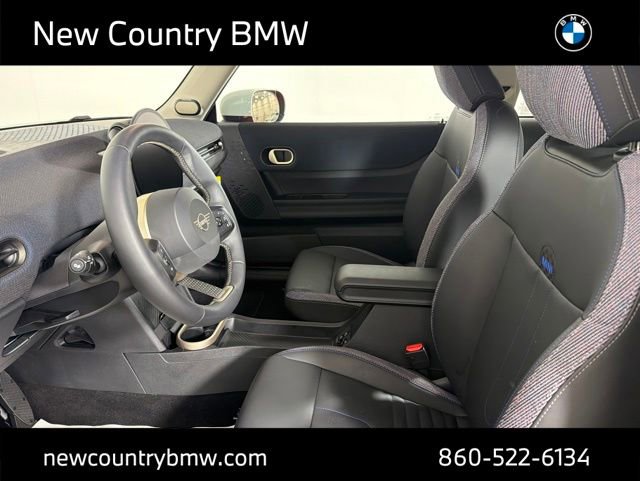 Certified 2025 MINI Cooper 2-Door Hardtop FWD image 11