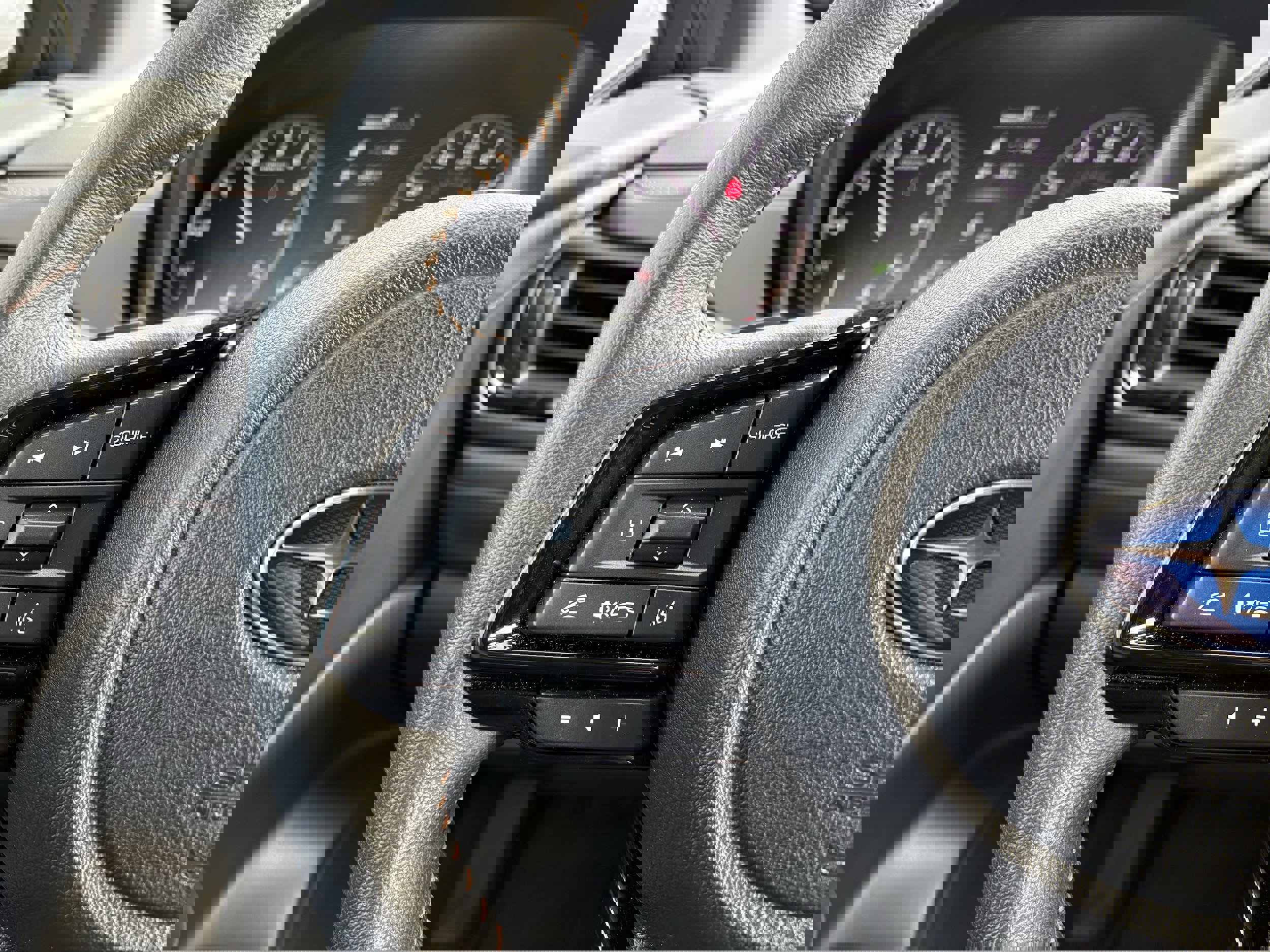 Certified 2025 Subaru Forester Touring w/ Protection Package image 15