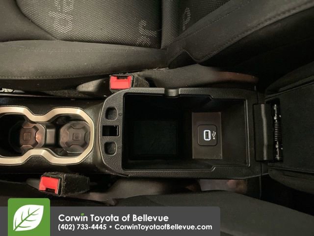 Used 2015 Jeep Renegade Latitude image 18