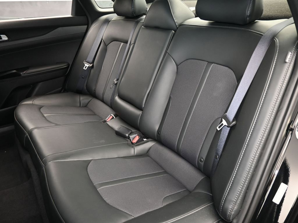 Used 2023 Kia K5 GT-Line image 32