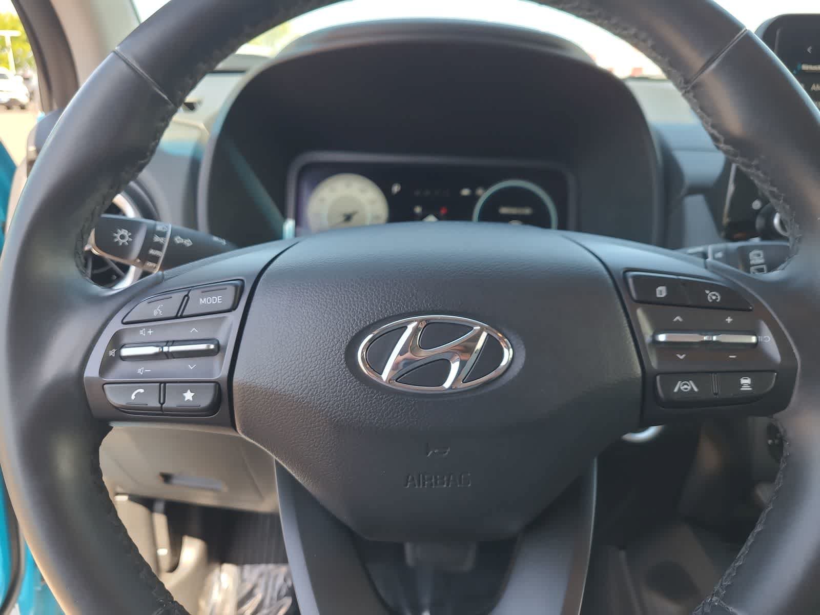 Used 2022 Hyundai Kona Limited AWD/4WD image 23