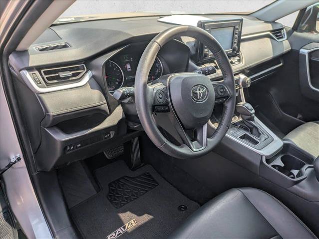 Used 2020 Toyota RAV4 XLE Premium FWD image 9