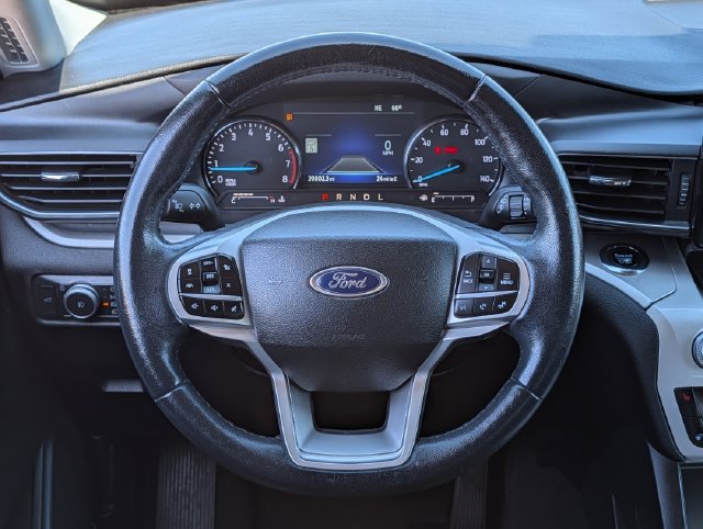 Used 2022 Ford Explorer XLT w/ Equipment Group 202A RWD image 12