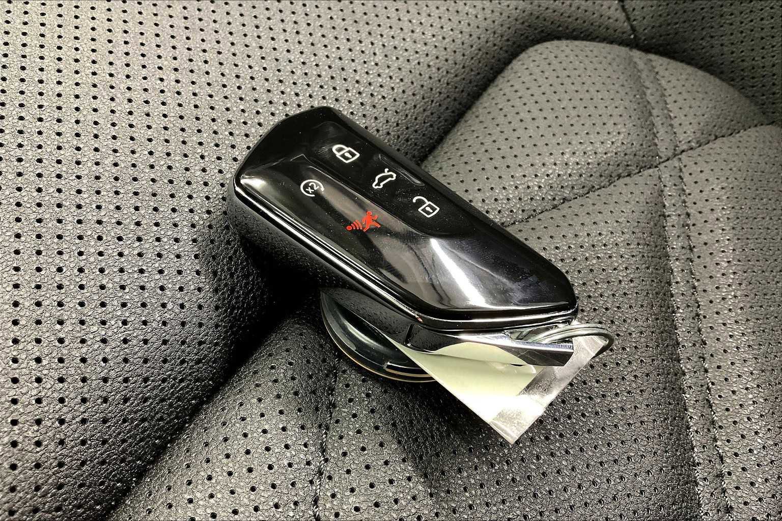 New 2025 Volkswagen Atlas SE image 33