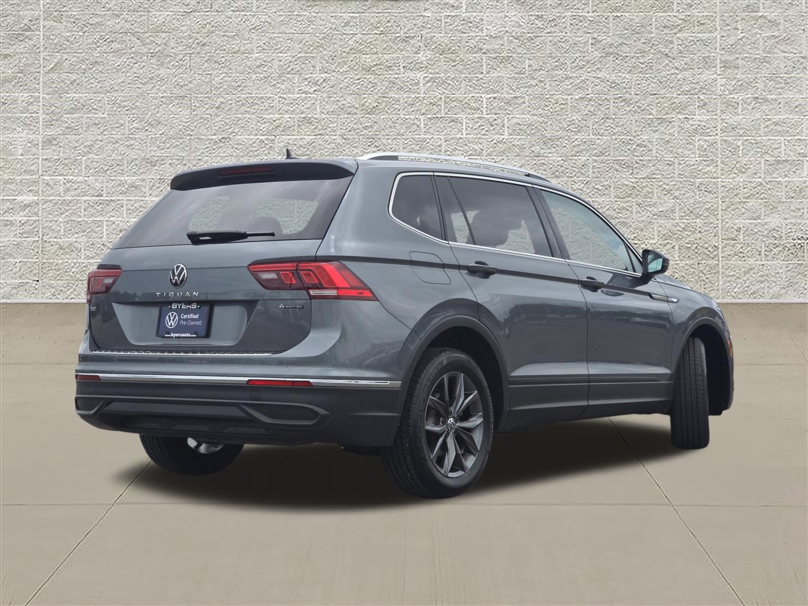 Certified 2024 Volkswagen Tiguan SE AWD/4WD image 7