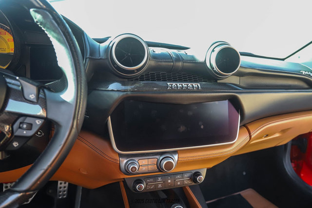 Used 2019 Ferrari Portofino image 33