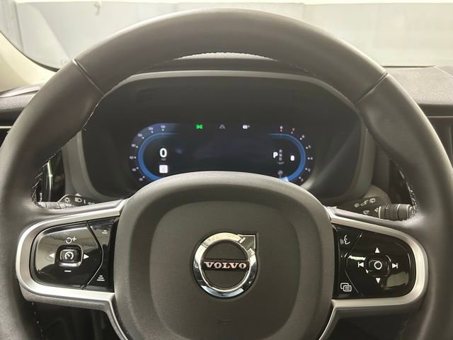 Used 2025 Volvo XC60 B5 Plus image 14