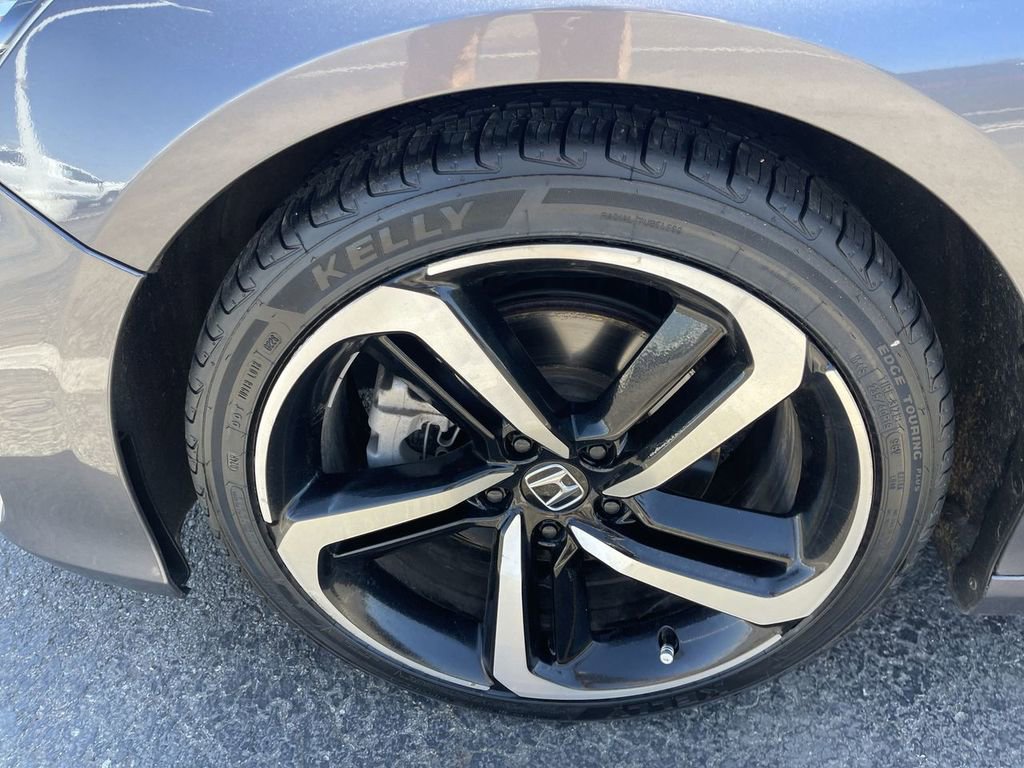 Used 2019 Honda Accord Sport image 2