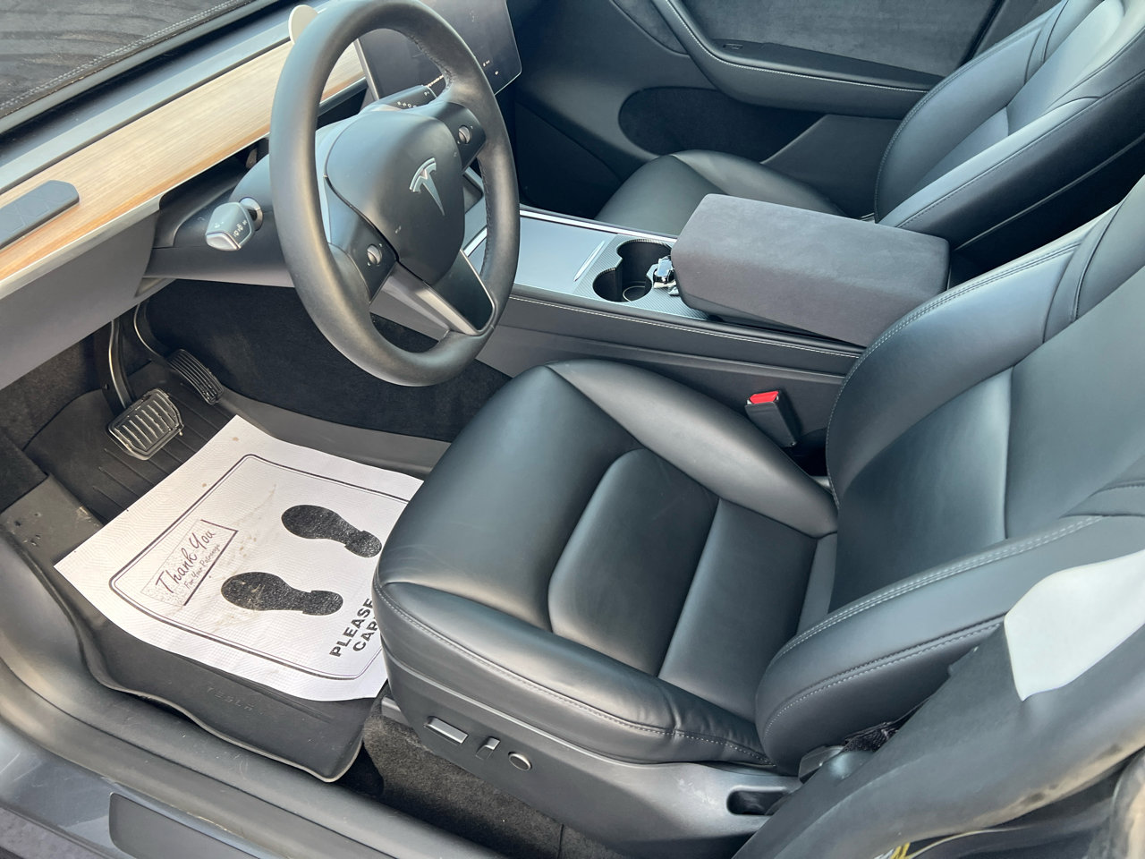 Used 2024 Tesla Model Y Long Range image 9