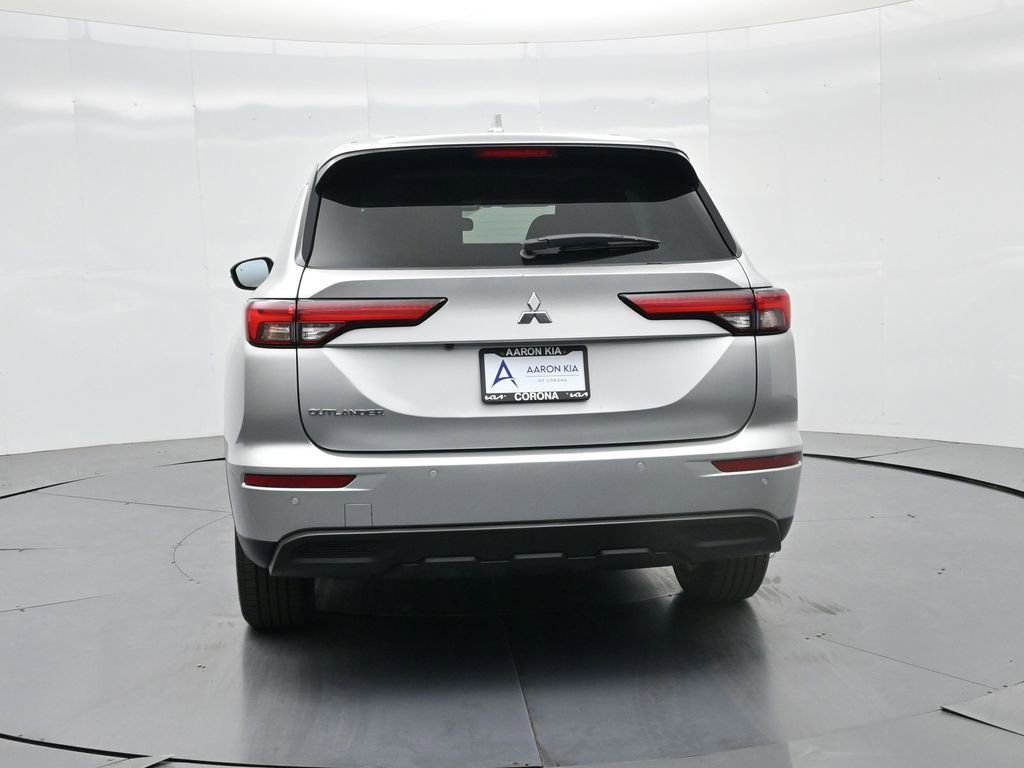 Used 2022 Mitsubishi Outlander ES image 20