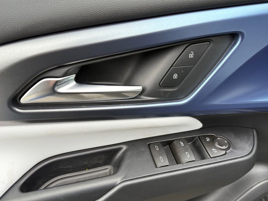 New 2026 Chevrolet Equinox EV LT image 11