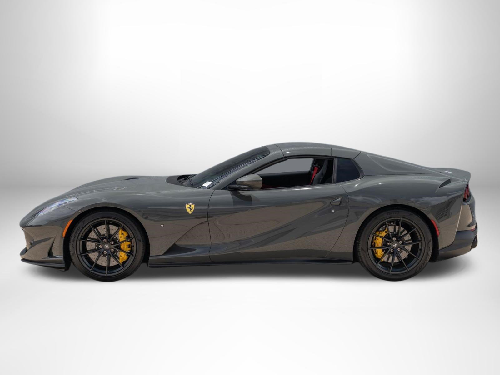 Used 2021 Ferrari 812 GTS RWD image 3