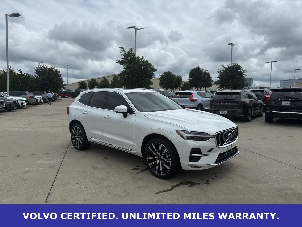 Certified 2023 Volvo XC60 B5 Ultimate w/ Climate Package AWD/4WD image 3