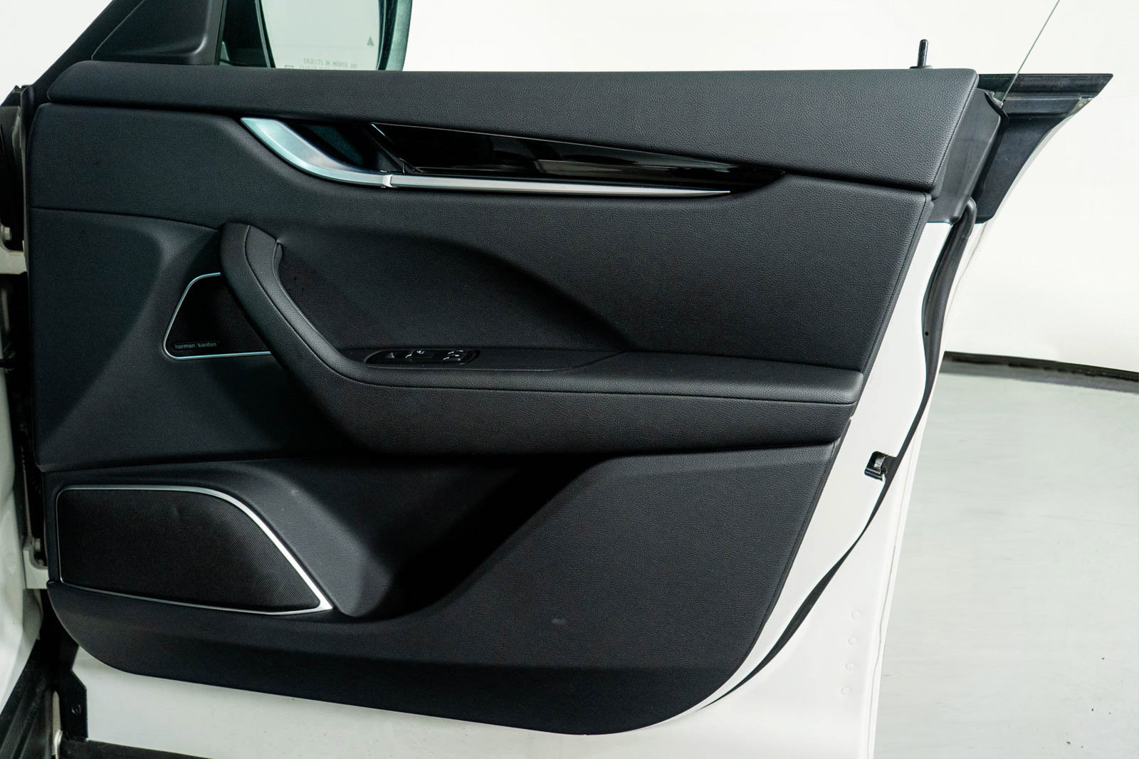 Used 2022 Maserati Levante Modena image 26