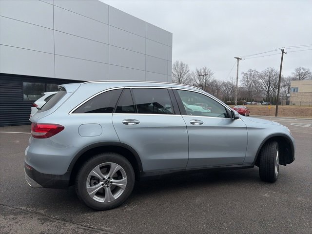 Used 2018 Mercedes-Benz GLC 300 4MATIC image 3
