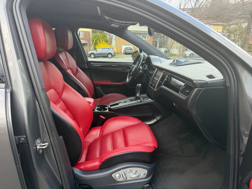Used 2015 Porsche Macan Turbo image 29