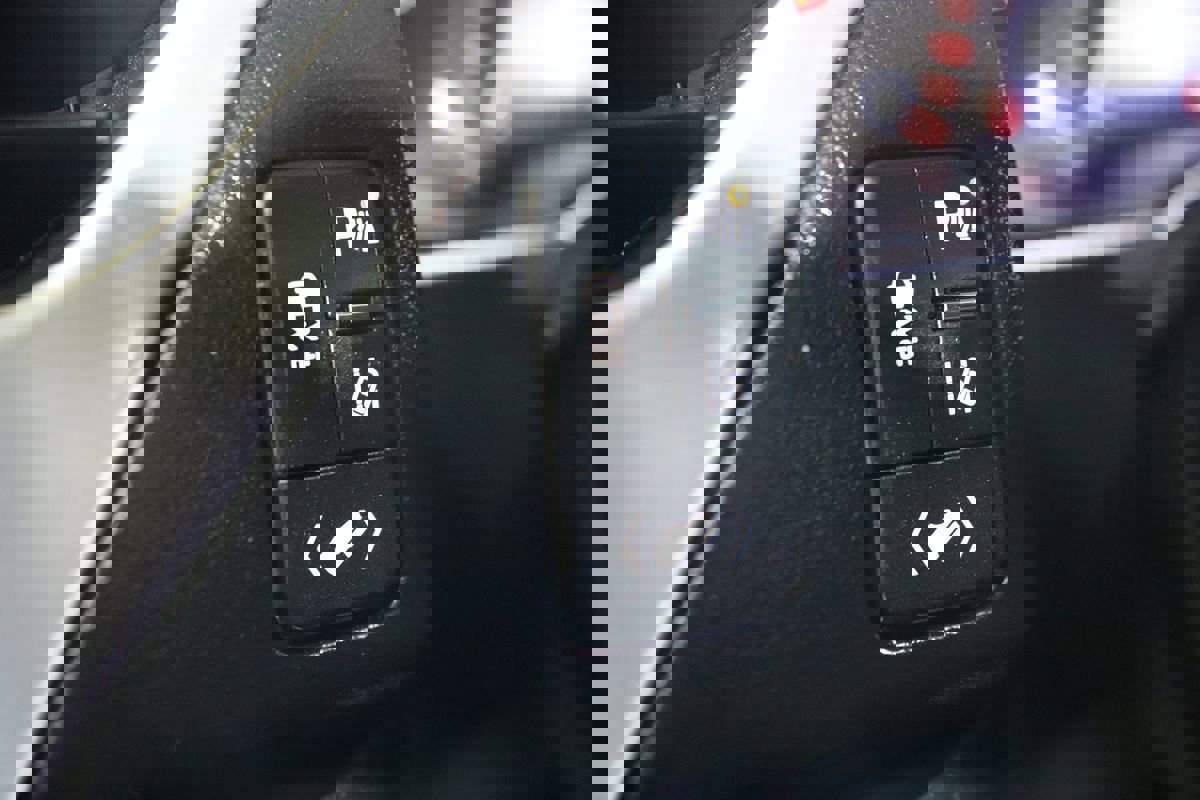 Used 2015 GMC Yukon SLT w/ HD Trailering Package image 42