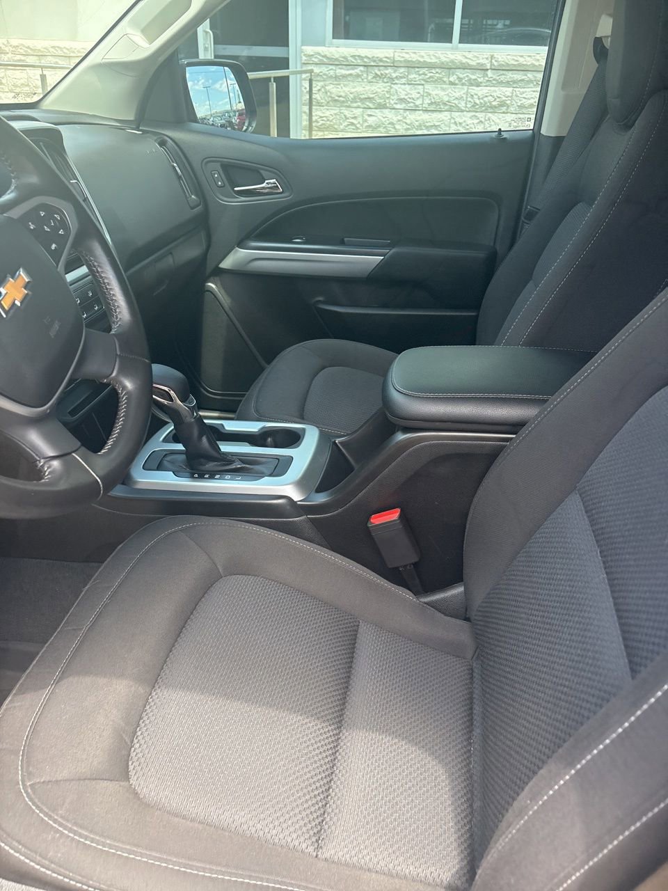 Used 2022 Chevrolet Colorado LT AWD/4WD image 8