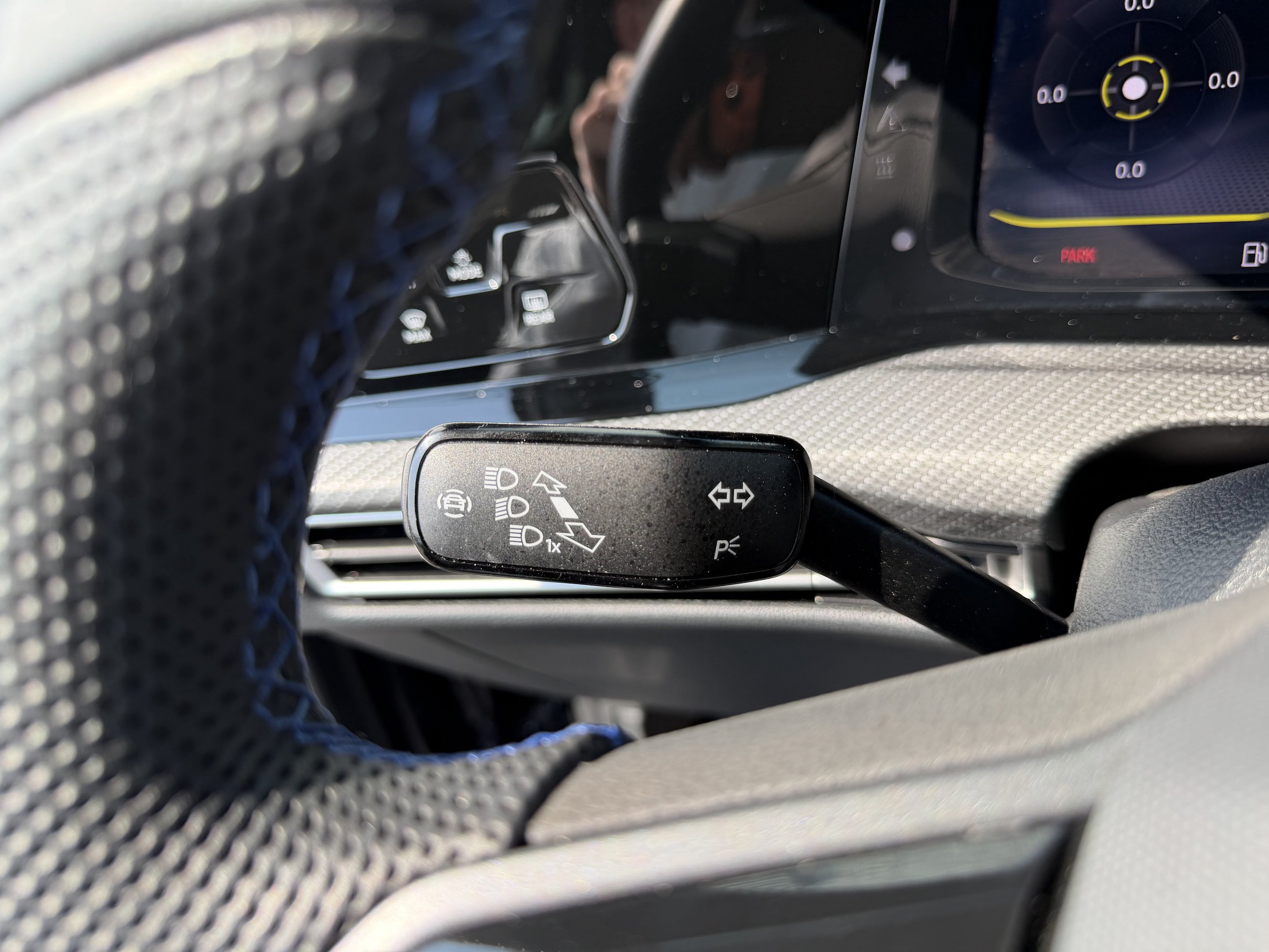 Used 2024 Volkswagen Golf R AWD/4WD image 18