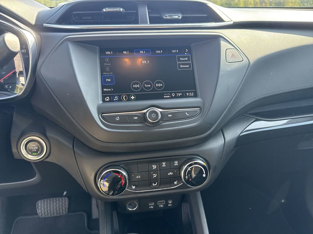 Used 2021 Chevrolet TrailBlazer LT AWD/4WD image 12