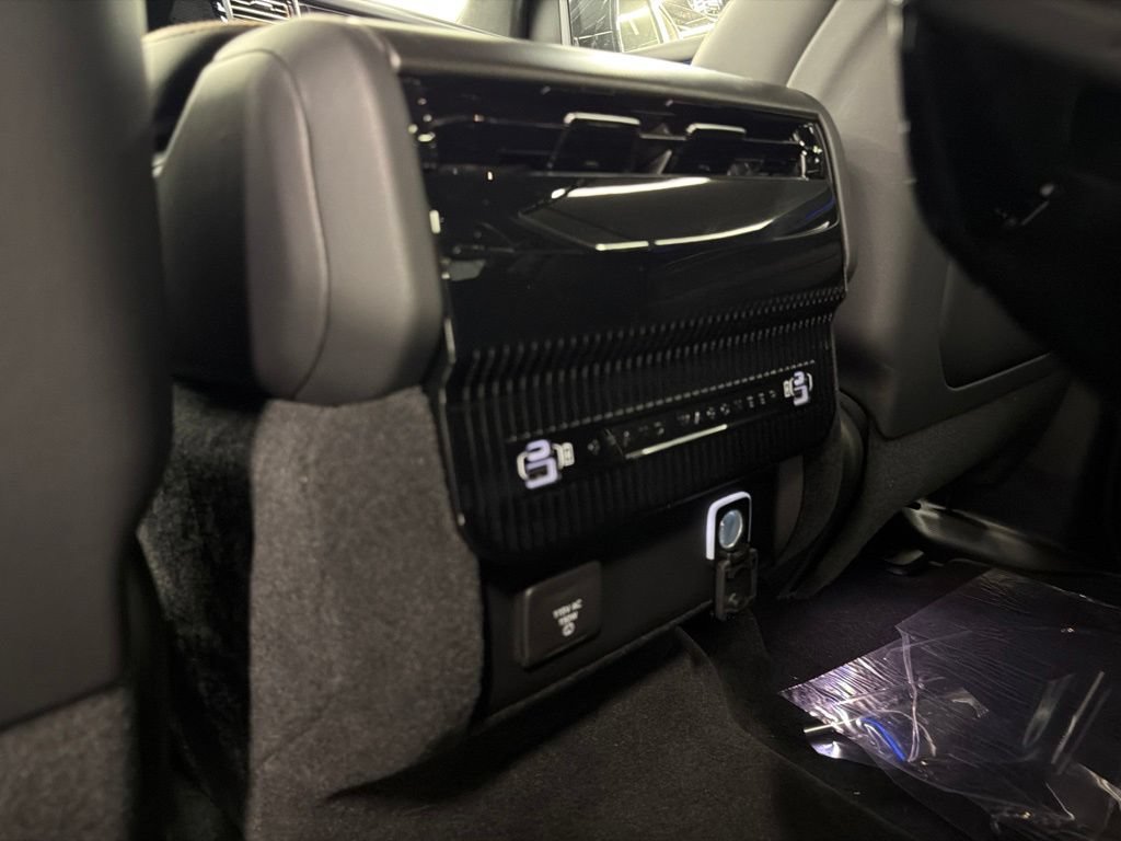 New 2026 Jeep Grand Wagoneer Summit AWD/4WD image 16