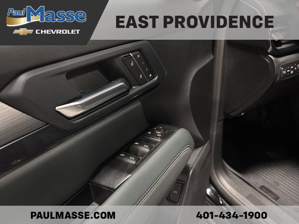Used 2026 GMC Terrain AT4 w/ Convenience Package III AWD/4WD image 10