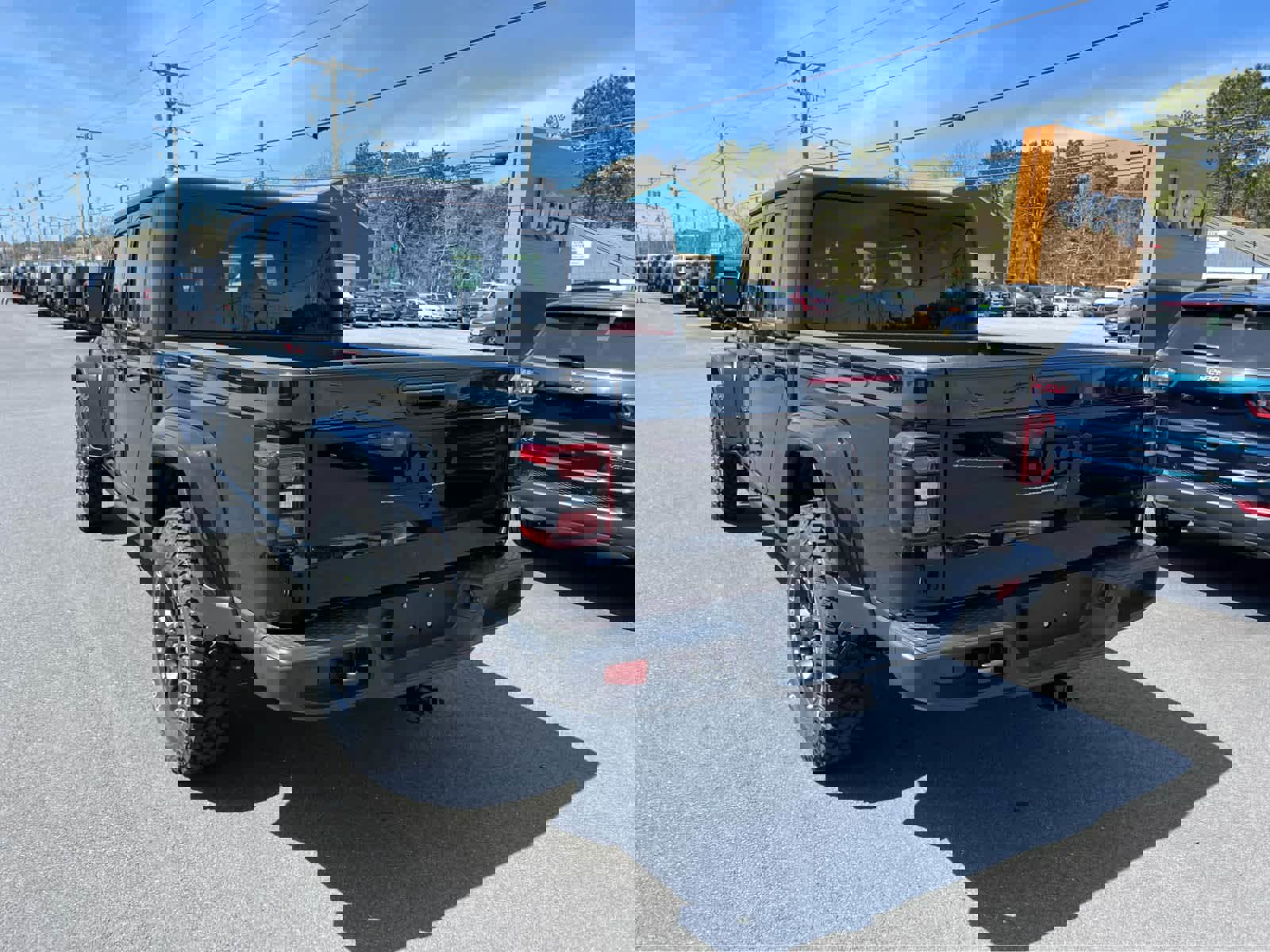 New 2025 Jeep Gladiator Sport image 5