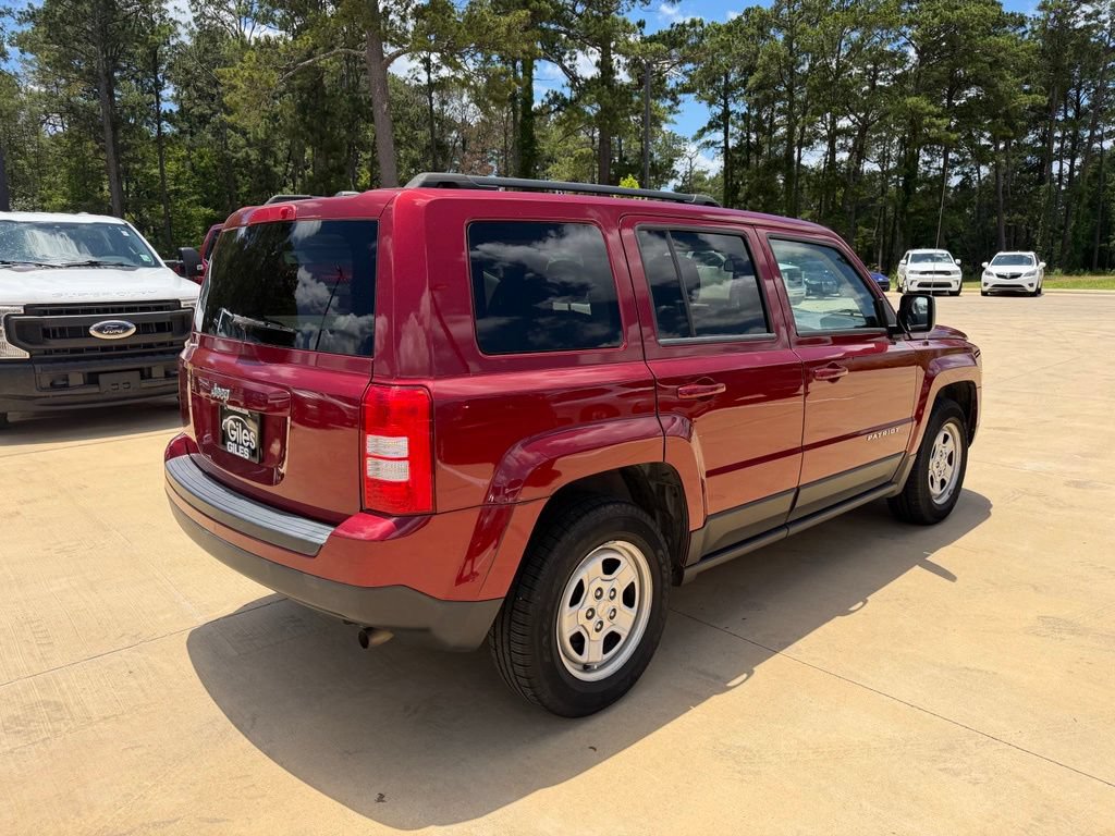 Used 2016 Jeep Patriot Sport w/ Power Value Group FWD image 5