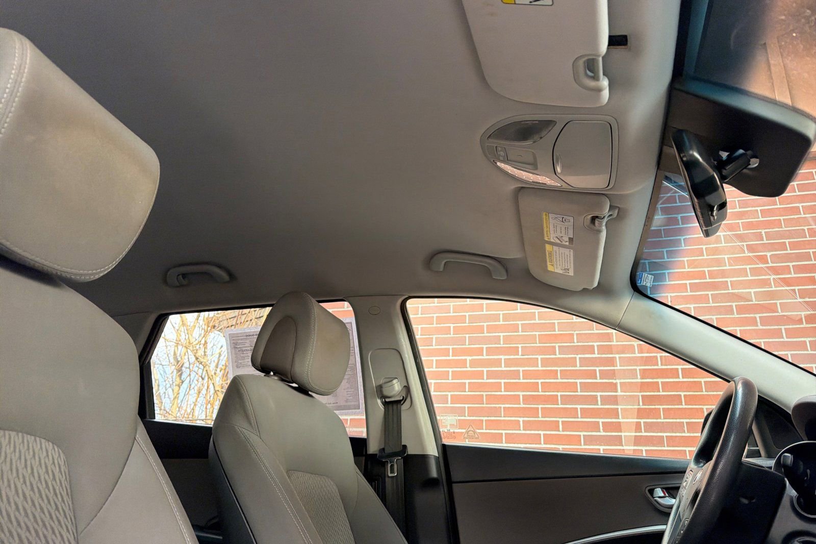 Used 2017 Hyundai Santa Fe SE image 23