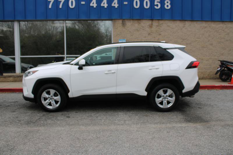 Used 2020 Toyota RAV4 XLE AWD/4WD image 27