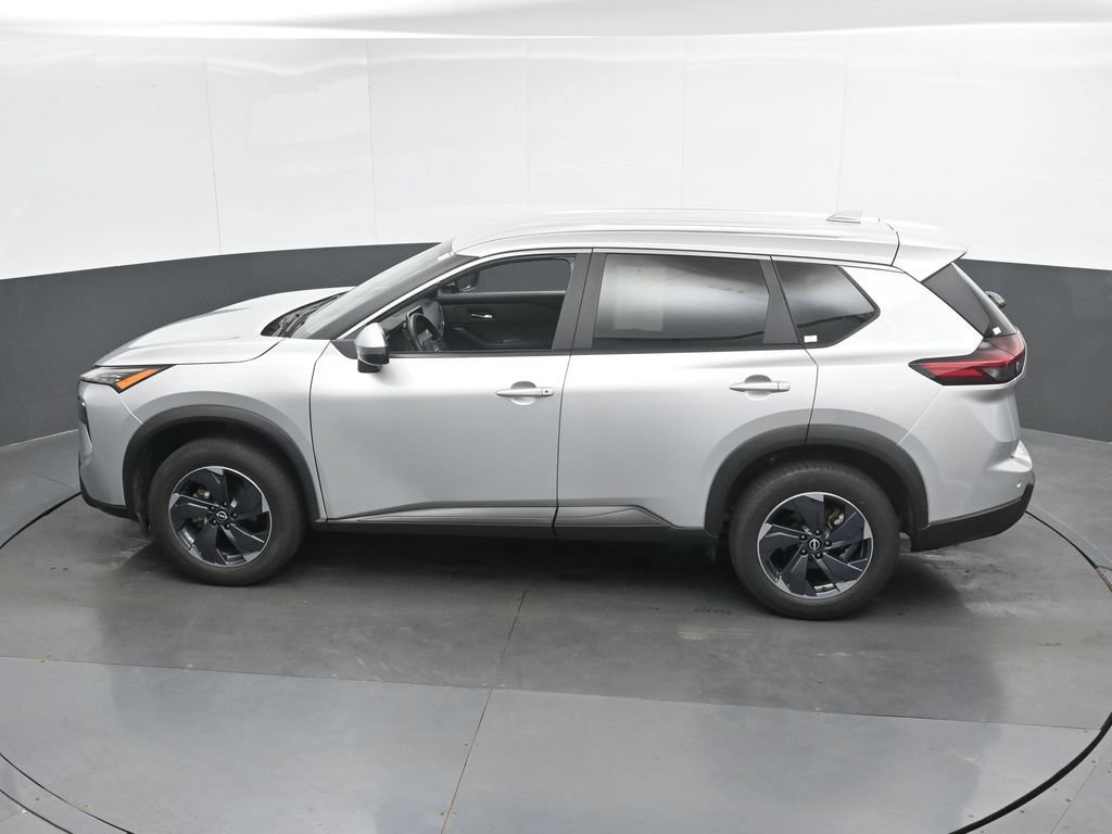 Used 2024 Nissan Rogue SV FWD image 37