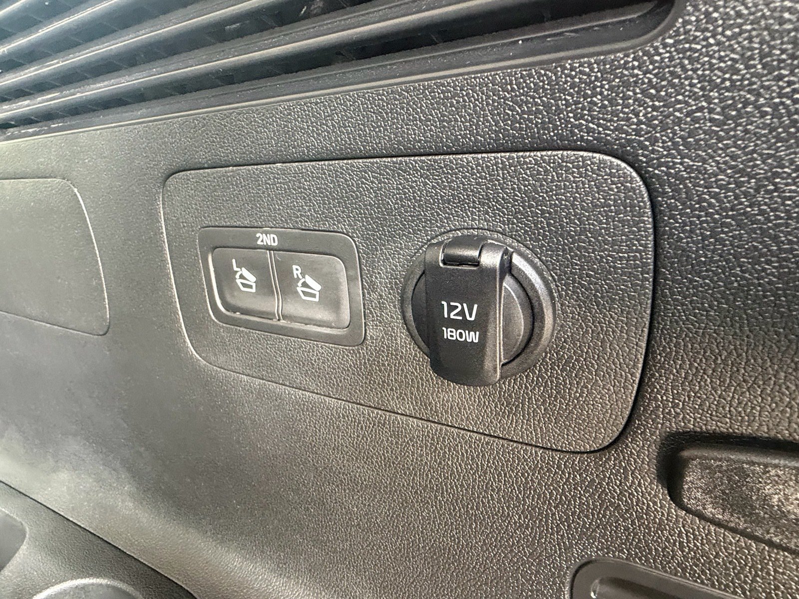 Used 2025 Kia Sorento EX FWD image 16
