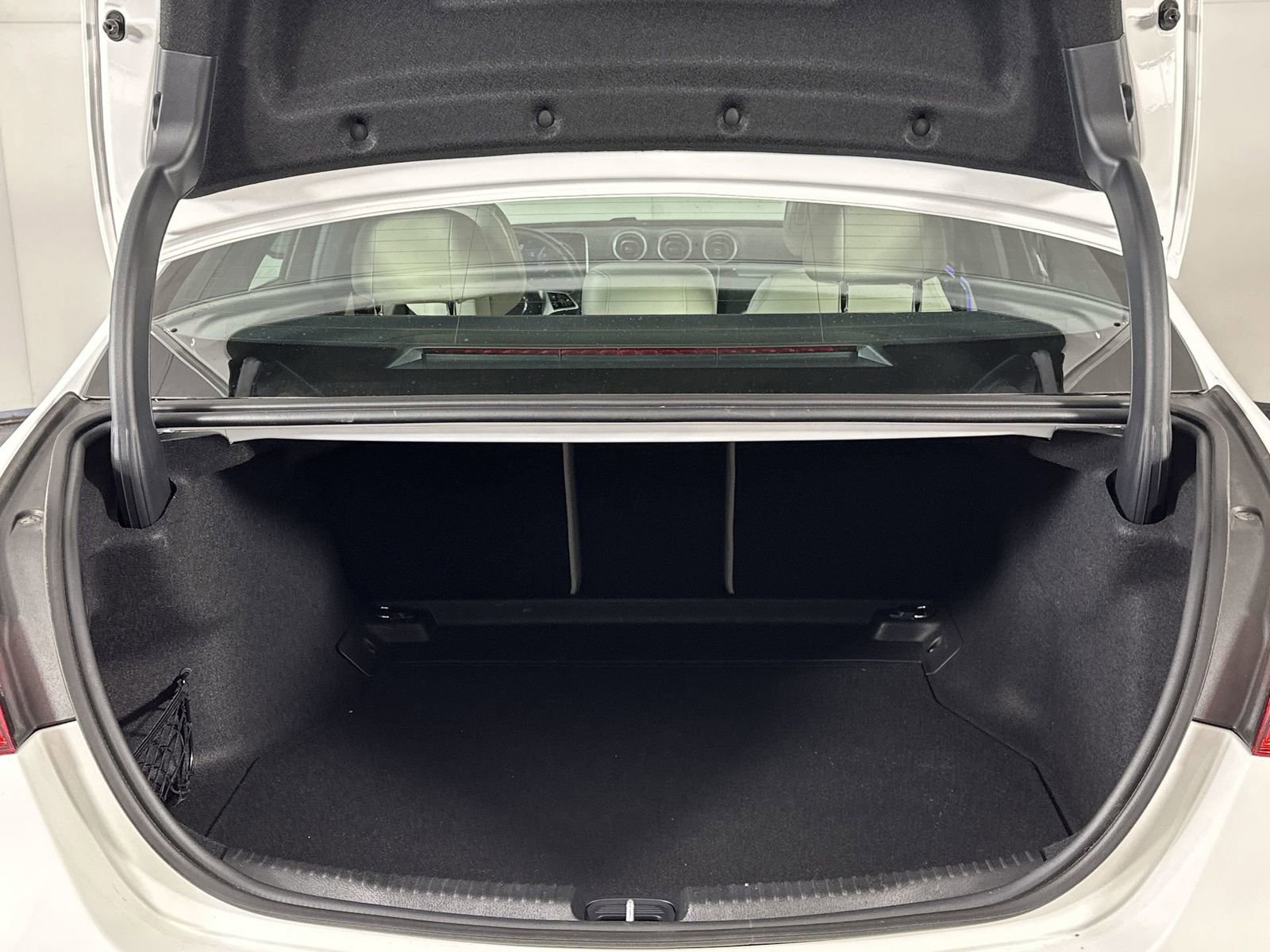 Used 2025 Mercedes-Benz C 300 Sedan image 28