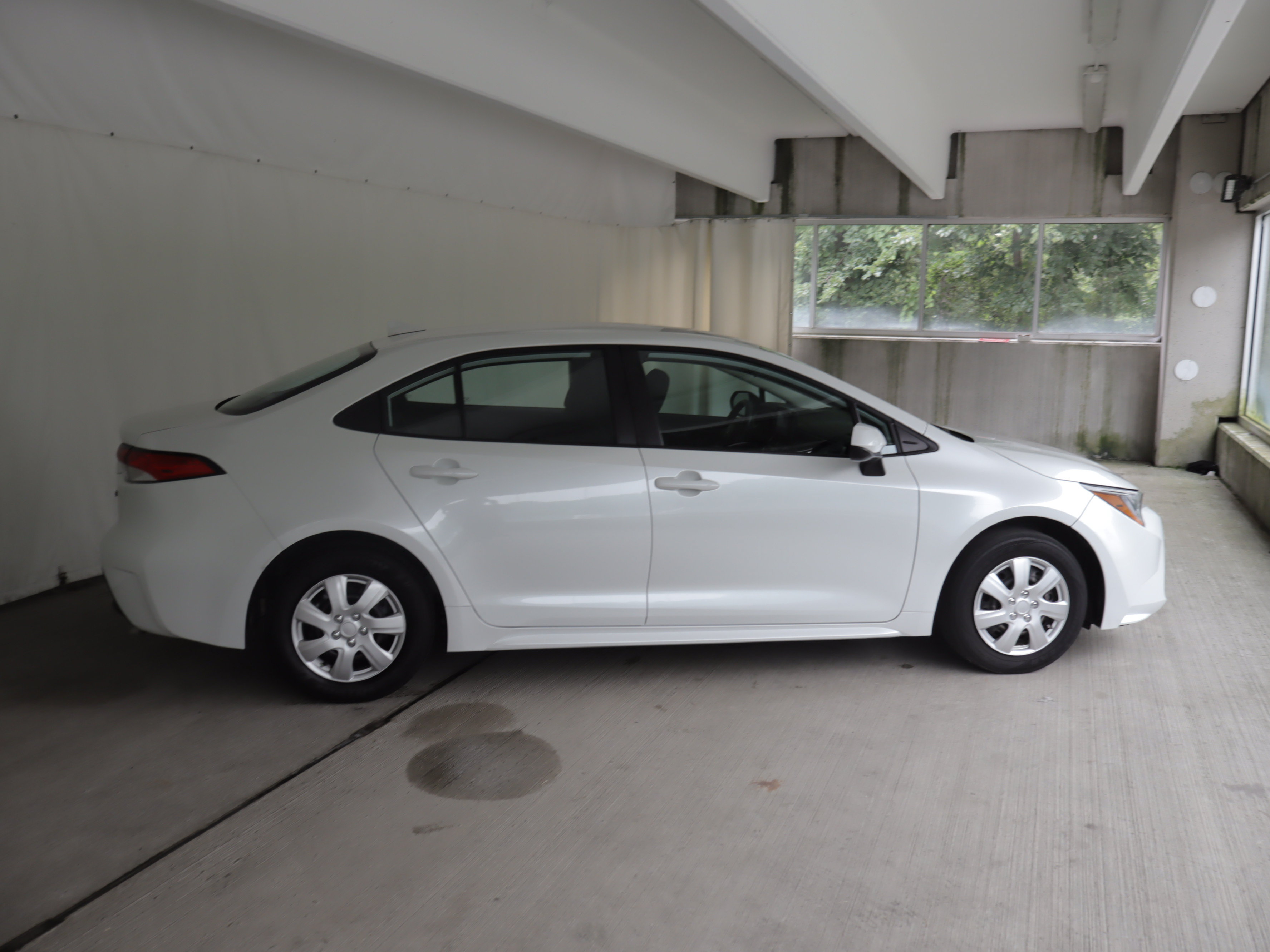 Used 2026 Toyota Corolla LE w/ LE Premium Package FWD image 4
