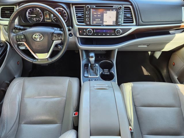 Used 2015 Toyota Highlander Limited AWD/4WD image 23