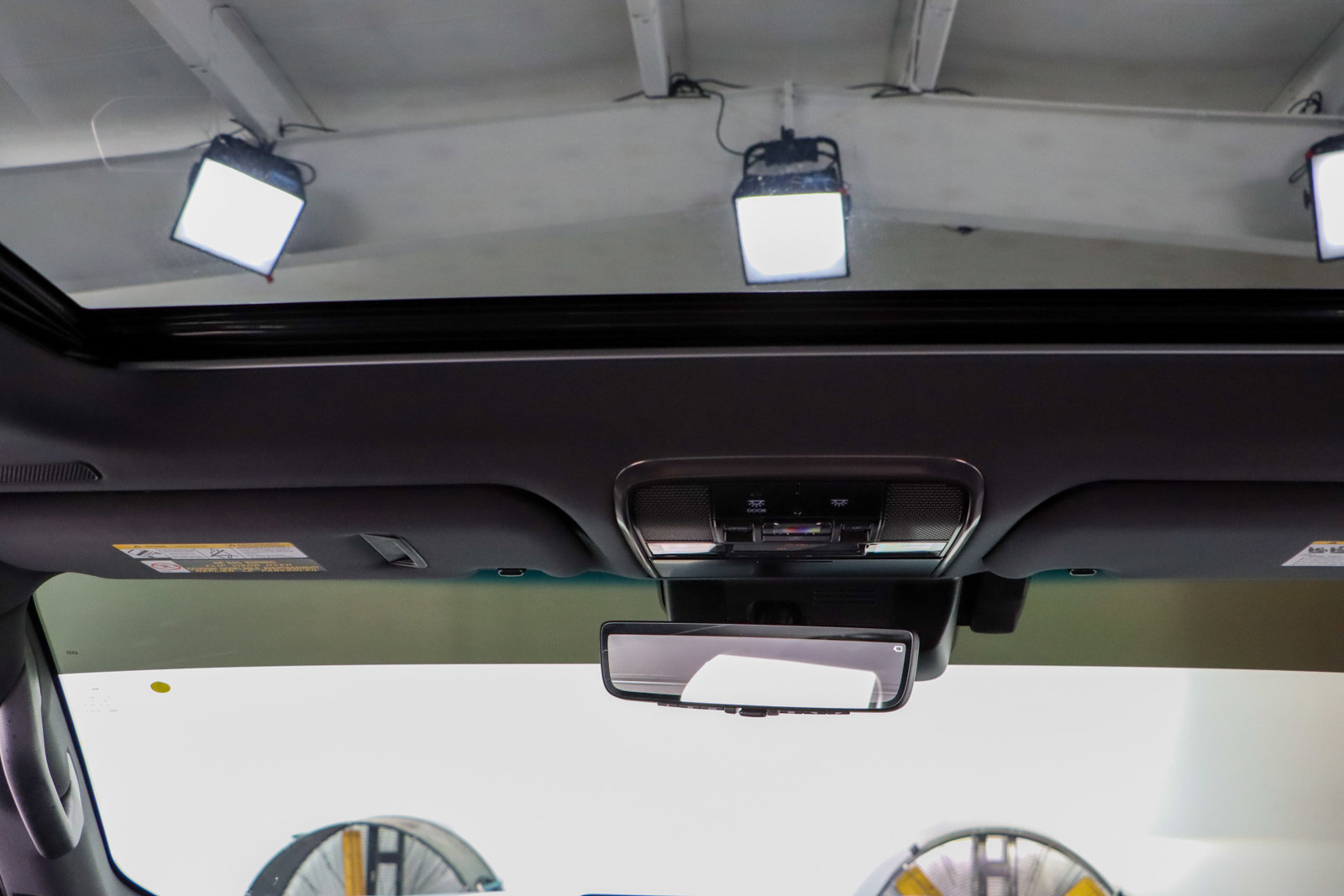 Used 2025 Lexus LX 600 4WD w/ Luxury Package image 23