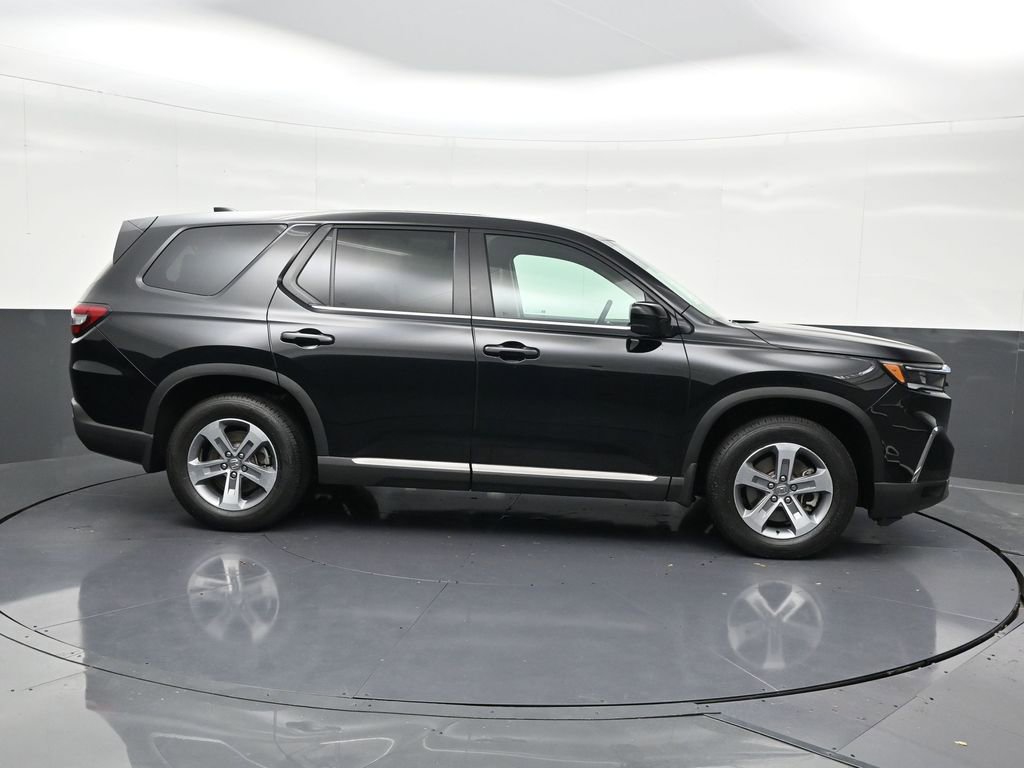 Used 2025 Honda Pilot EX-L image 6