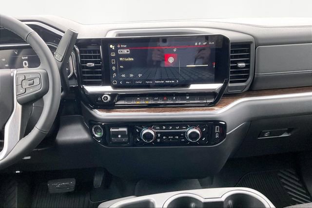 Used 2026 GMC Sierra 1500 SLE w/ Preferred Package image 9