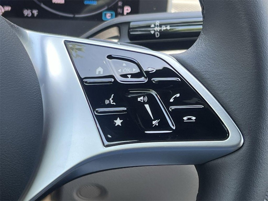 Used 2025 Mercedes-Benz C 300 4MATIC Sedan image 29