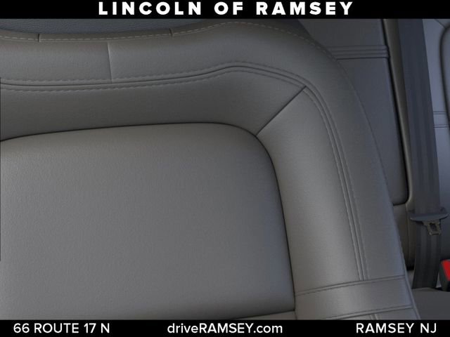 New 2026 Lincoln Corsair Premiere image 17