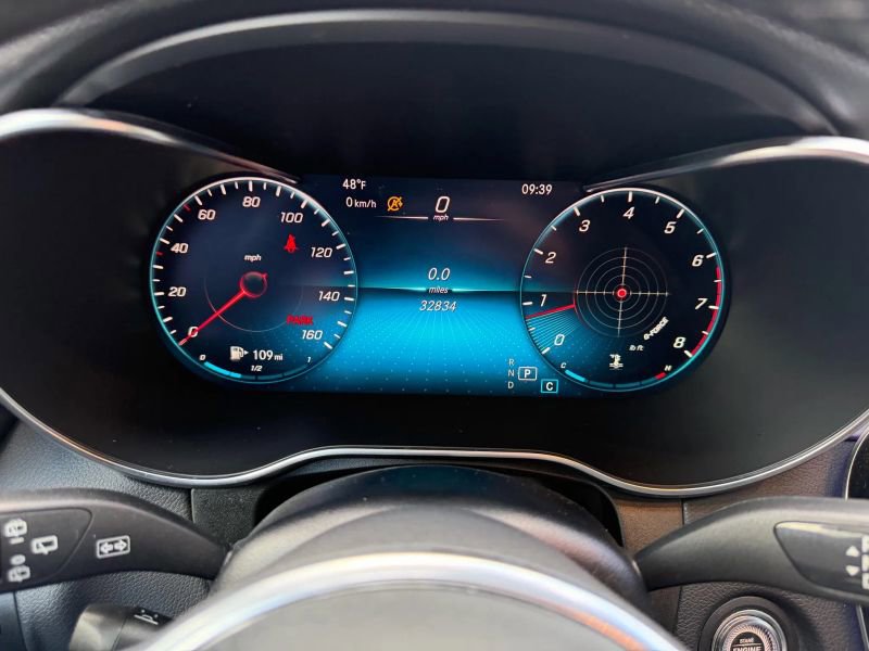 Used 2021 Mercedes-Benz GLC 300 4MATIC image 37