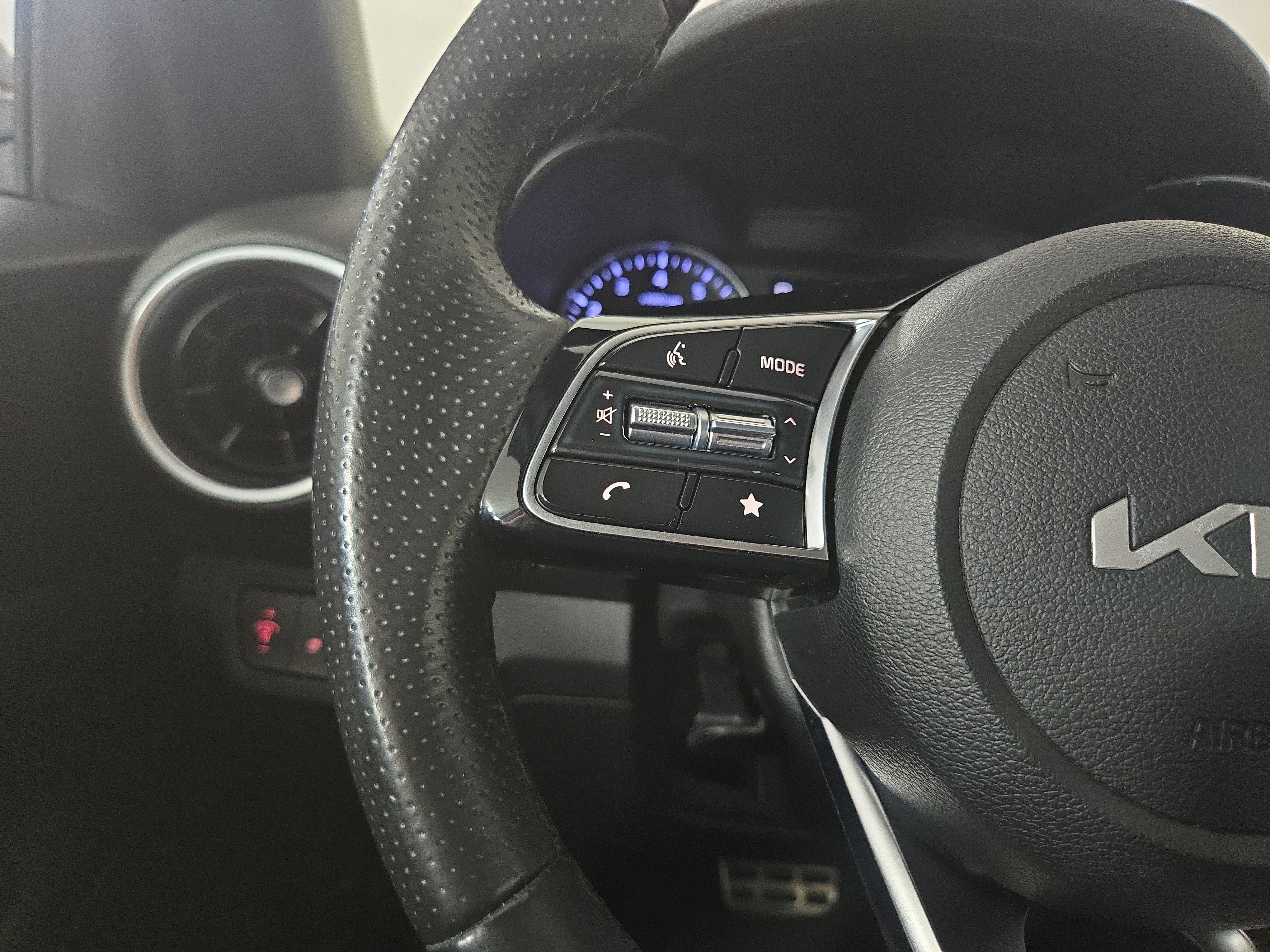 Used 2024 Kia Forte GT-Line w/ GT-Line Premium Package FWD image 15
