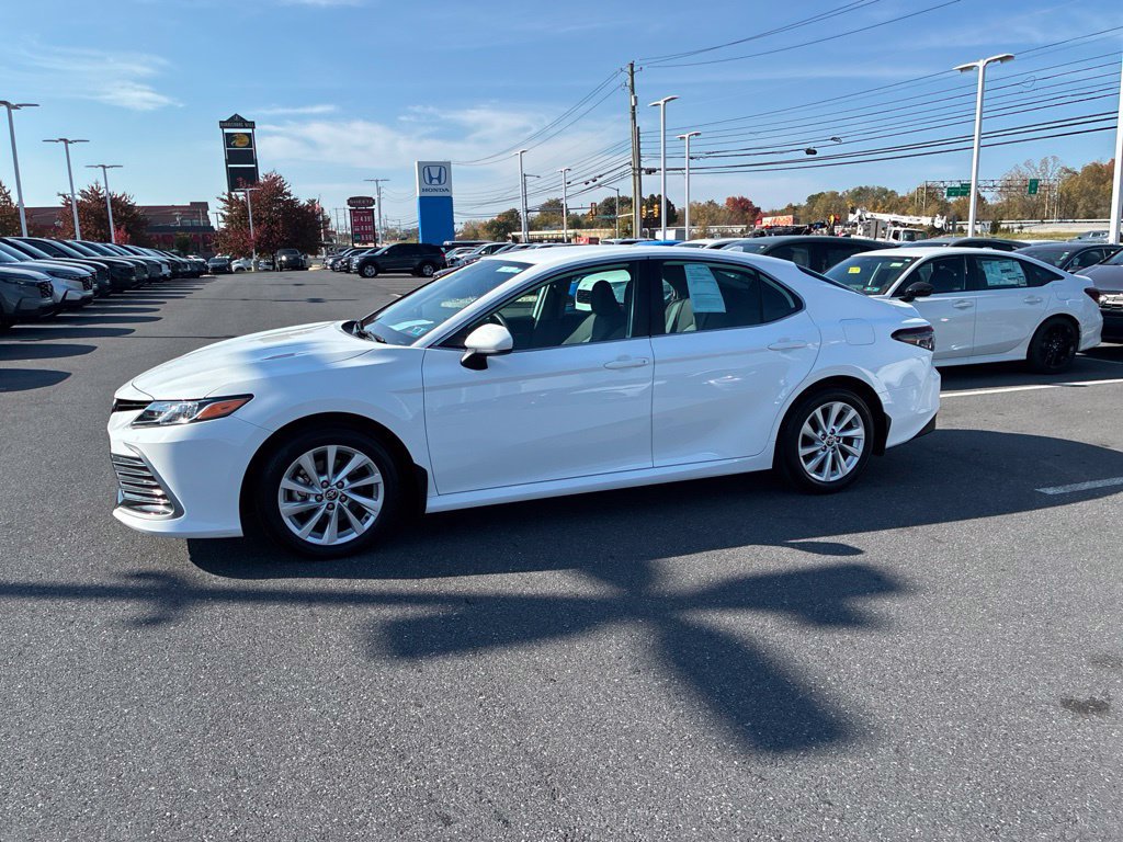 Used 2024 Toyota Camry LE FWD image 14