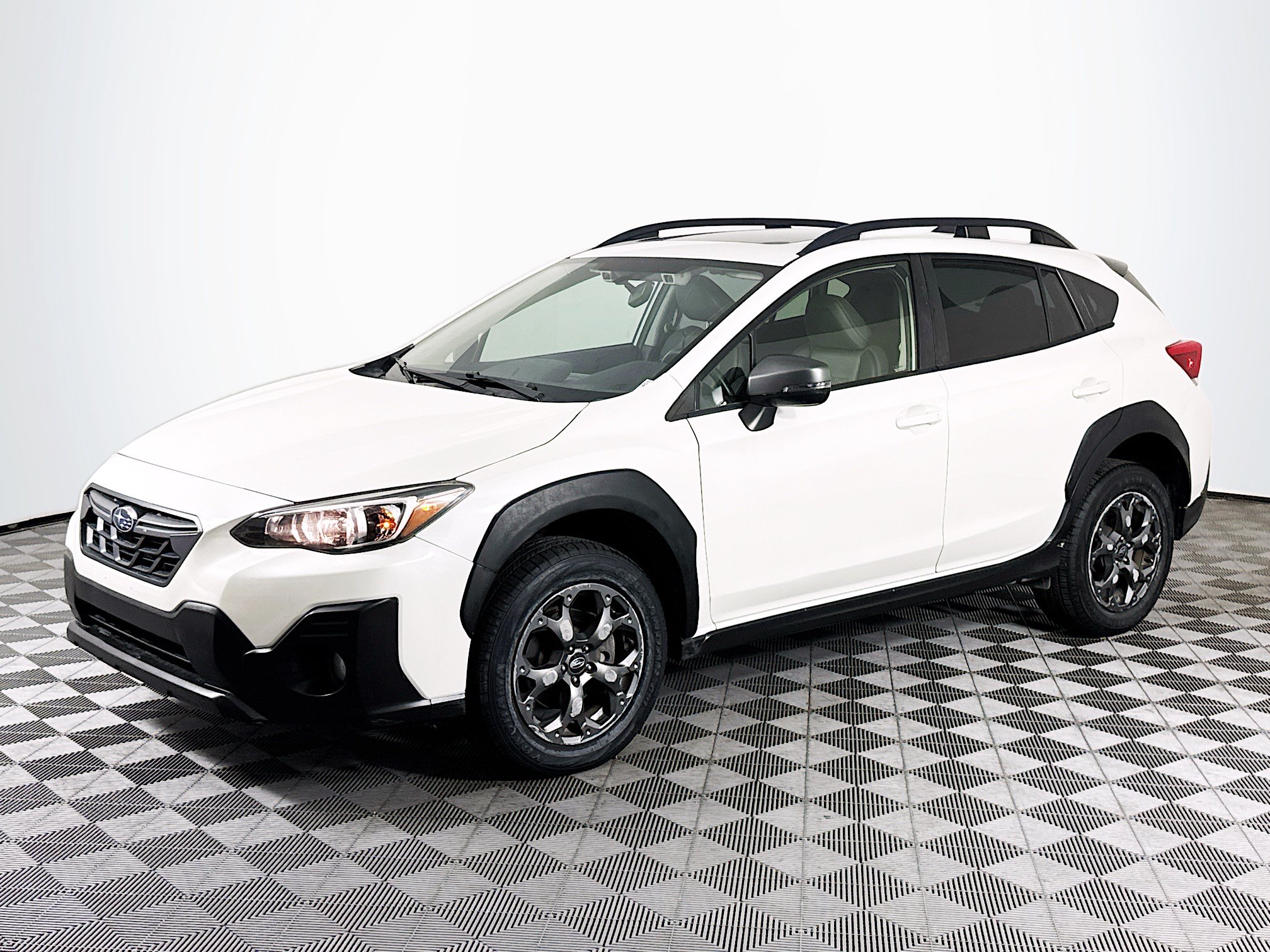 Used 2021 Subaru Crosstrek 2.5i Sport w/ Moonroof Package AWD/4WD image 4