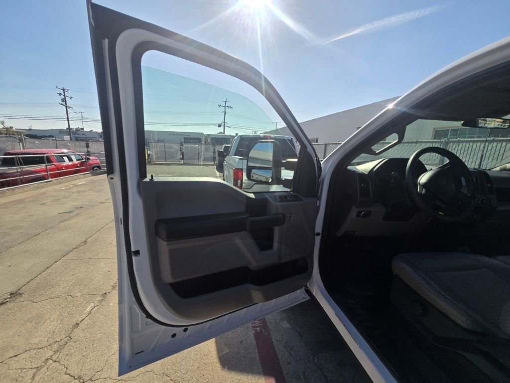 Used 2022 Ford F250 XL w/ Power Equipment Group image 8
