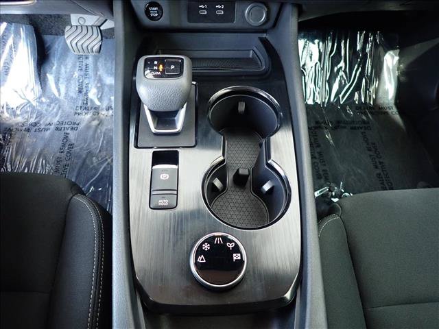 Used 2024 Nissan Rogue S AWD/4WD image 19