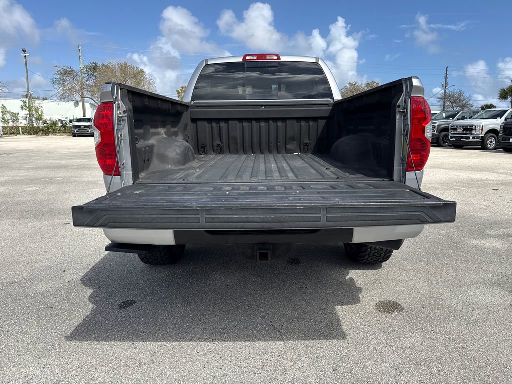 Used 2015 Toyota Tundra SR5 w/ SR5 Upgrade Package image 28